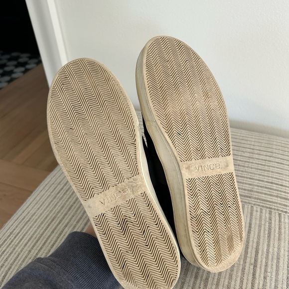 VINCE $225 Black Suede & leather Slip-On sneaker size 8 - Picture 7 of 8